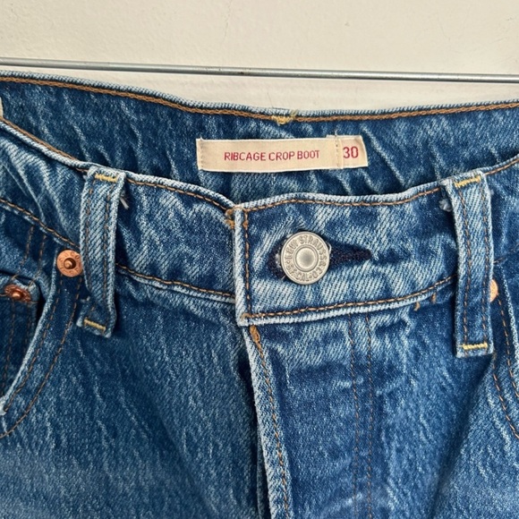 Levi’s Premium Ribcage Cropped Bootcut Jeans Jazz Icon Button Fly Size 30 - Picture 6 of 7